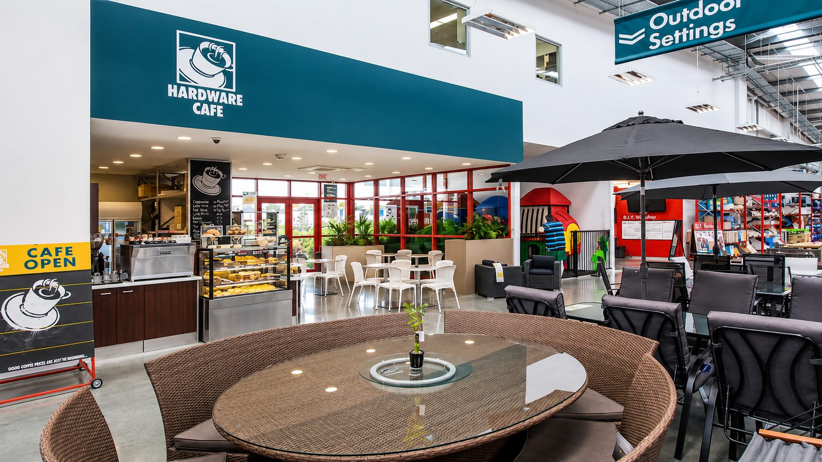 Bunnings internal fit-out and cafe